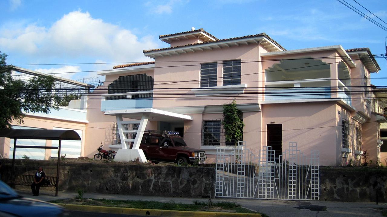 Hostal Cumbres Del Volcan Flor Blanca ซานซัลวาดอร์ ภายนอก รูปภาพ
